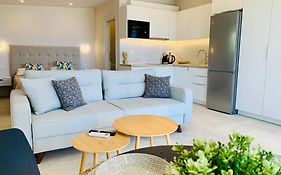 Thelfi Luxury Studio In Attica - Close To Varkiza Beach - Sea View