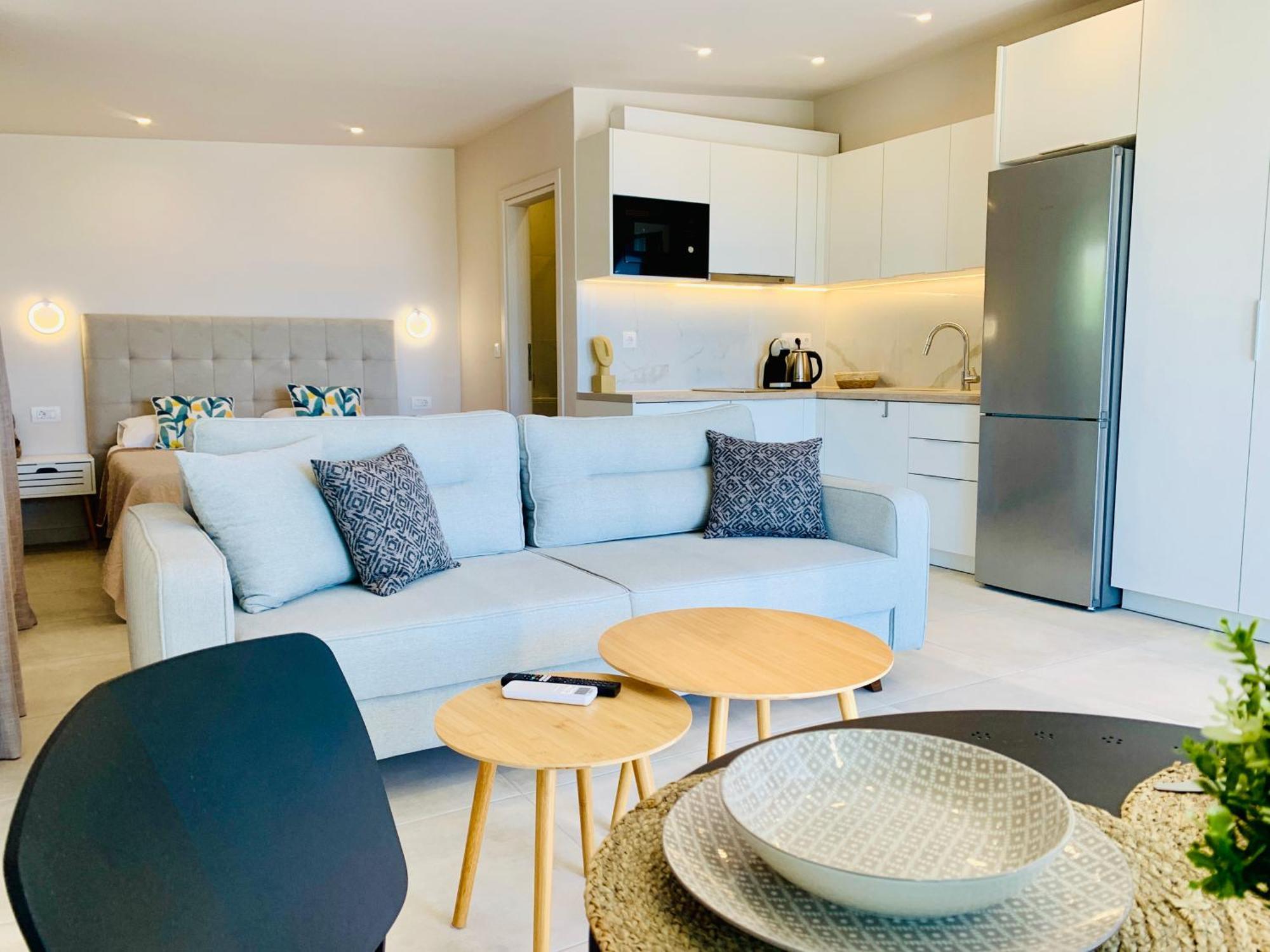Thelfi Luxury Studio In Attica - Close To Varkiza Beach - Sea View Βάρη Εξωτερικό φωτογραφία