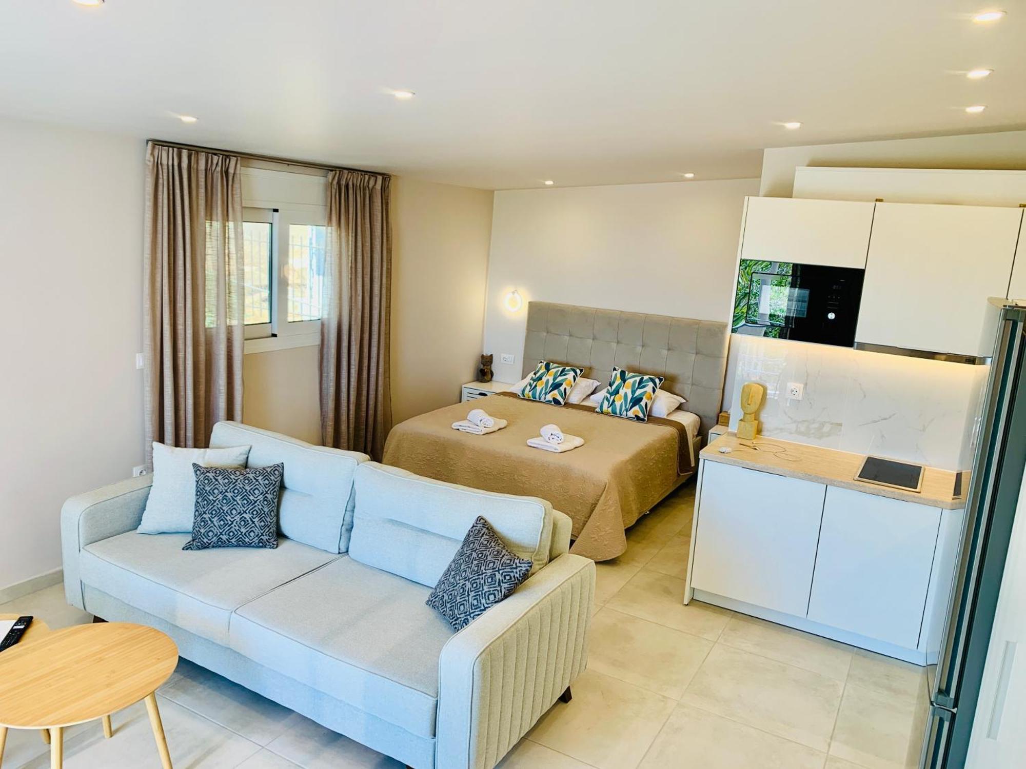 Thelfi Luxury Studio In Attica - Close To Varkiza Beach - Sea View Βάρη Εξωτερικό φωτογραφία